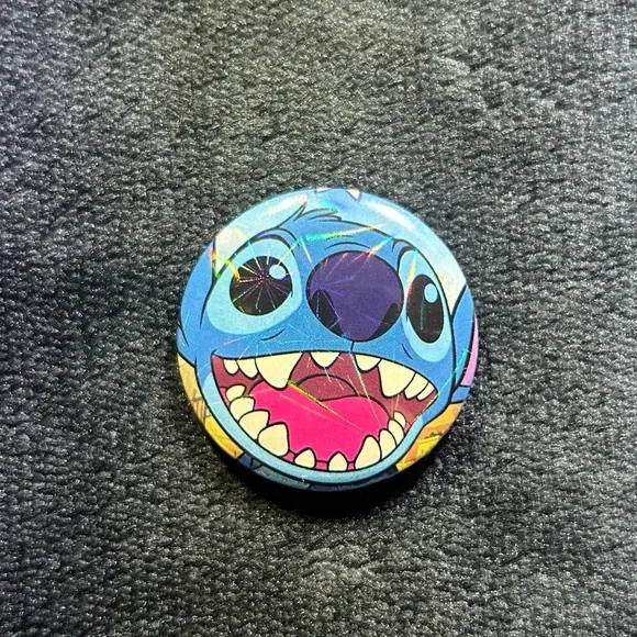 Lilo & Stitch - 4 Button Set (Handmade) - Picture 4 of 9